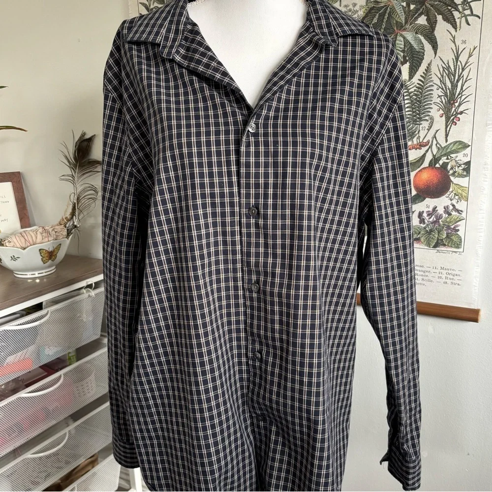 Banana Republic Navy Checkered Men”s Shirt Large